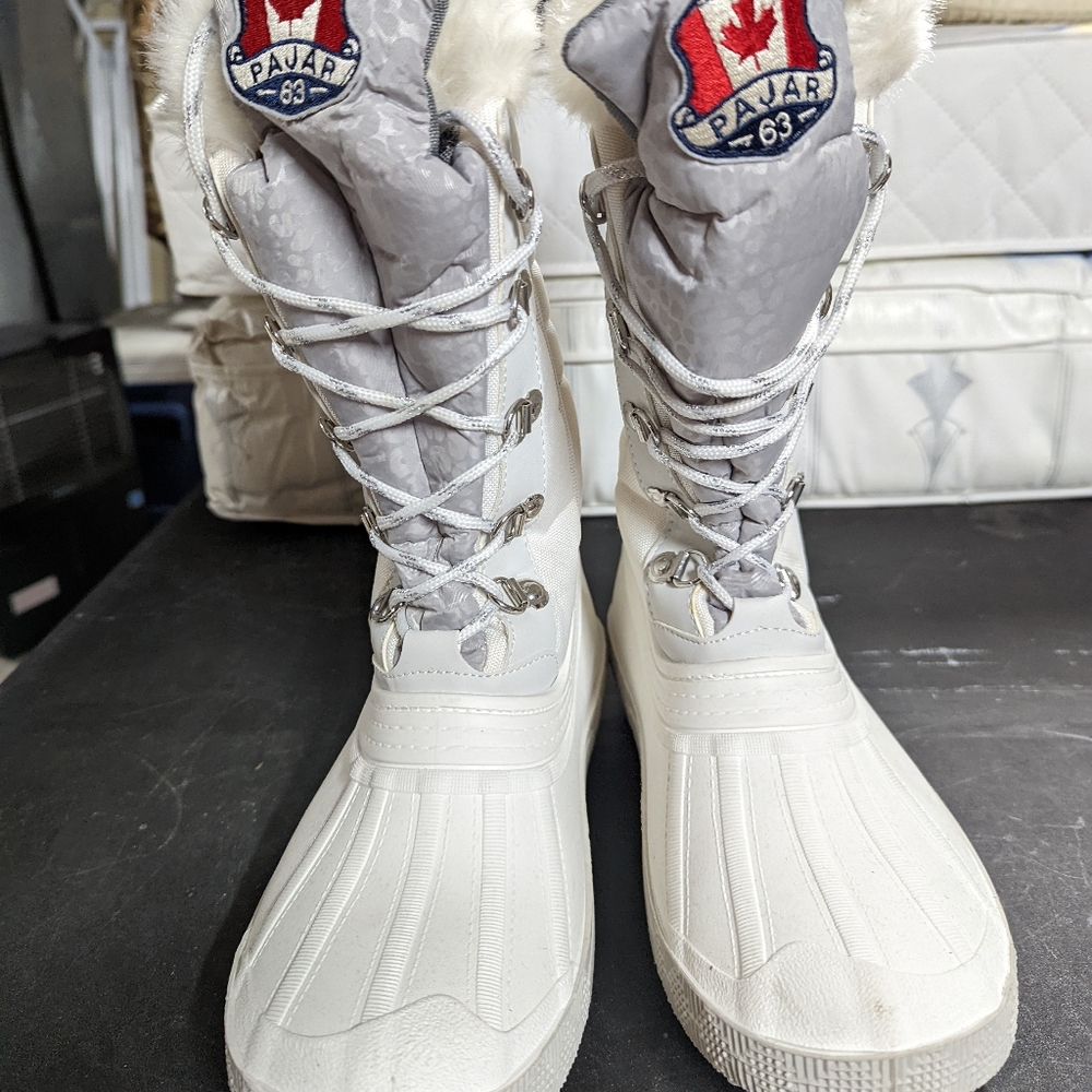 Pajar White Snow Boots Size 8